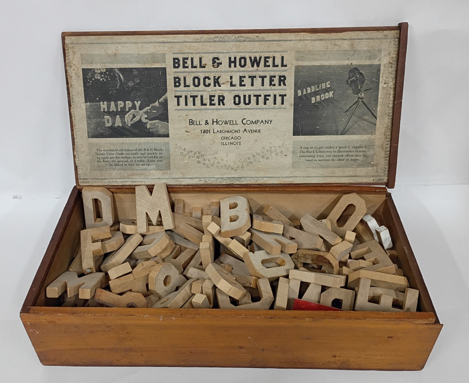 RARE 1950’S BELL & HOWELL 2.5″ WOOD BLOCK LETTER TITLER OUTFIT