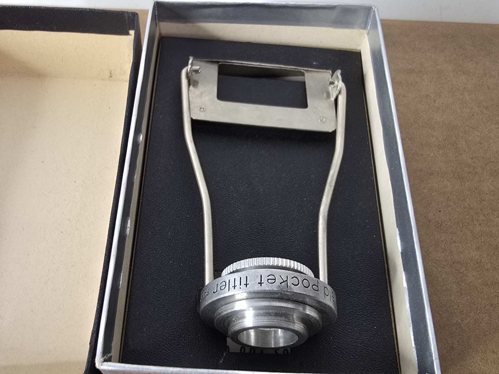 VINTAGE MANSFIED POCKET TITLER FOR 8MM MOVIE CAMERA