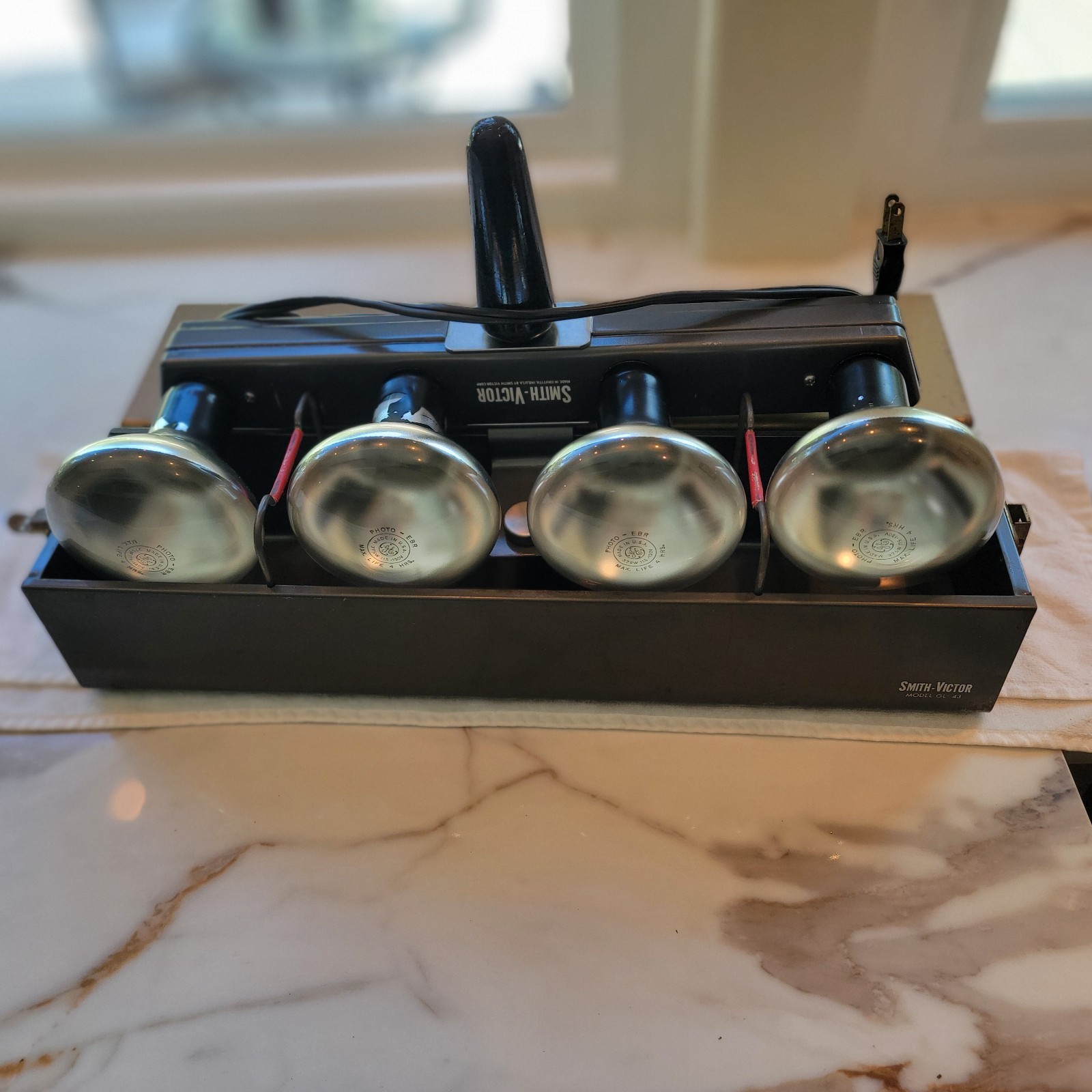 VINTAGE Smith Victor GL43 4 Socket Movie Photography Light Bar w/ Metal Case