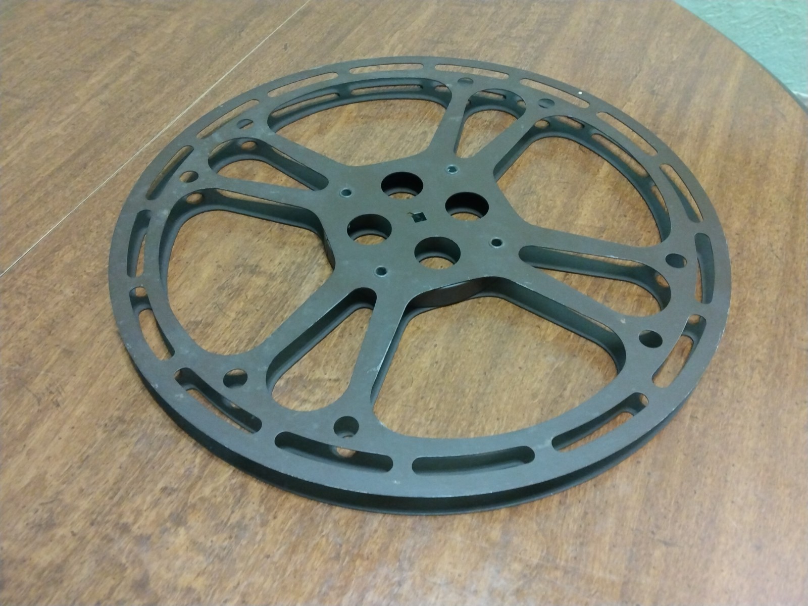 VTG Metal Film Reel Goldberg Bros Large 2000′ 600m 16mm Slotted Retro Rare