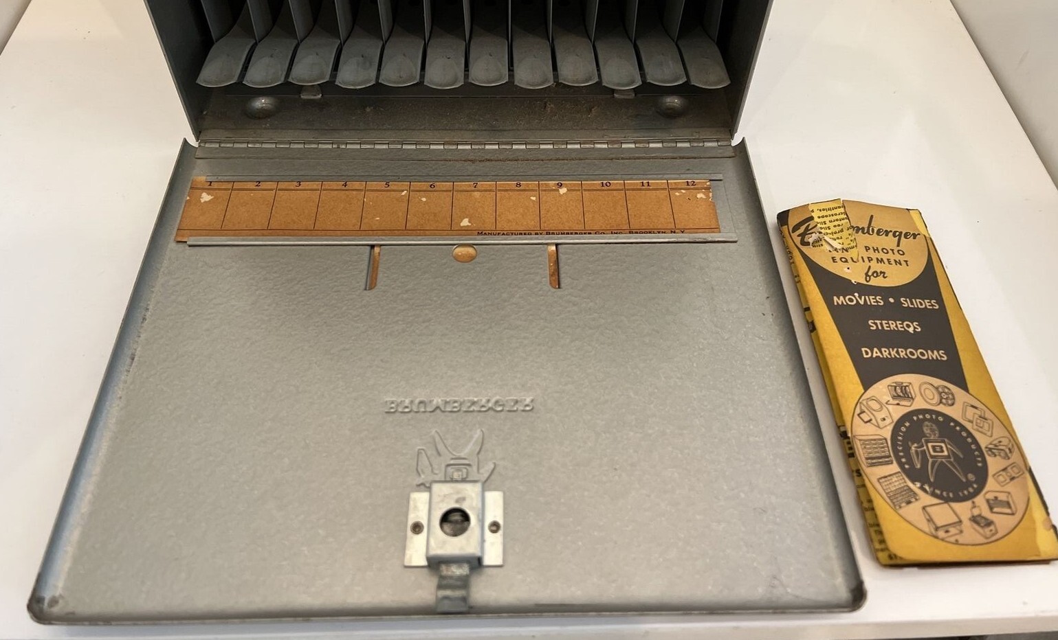 Vintage 50s Brumberger Deluxe 8mm Reel Chest Film Holder Carry Case Metal Box