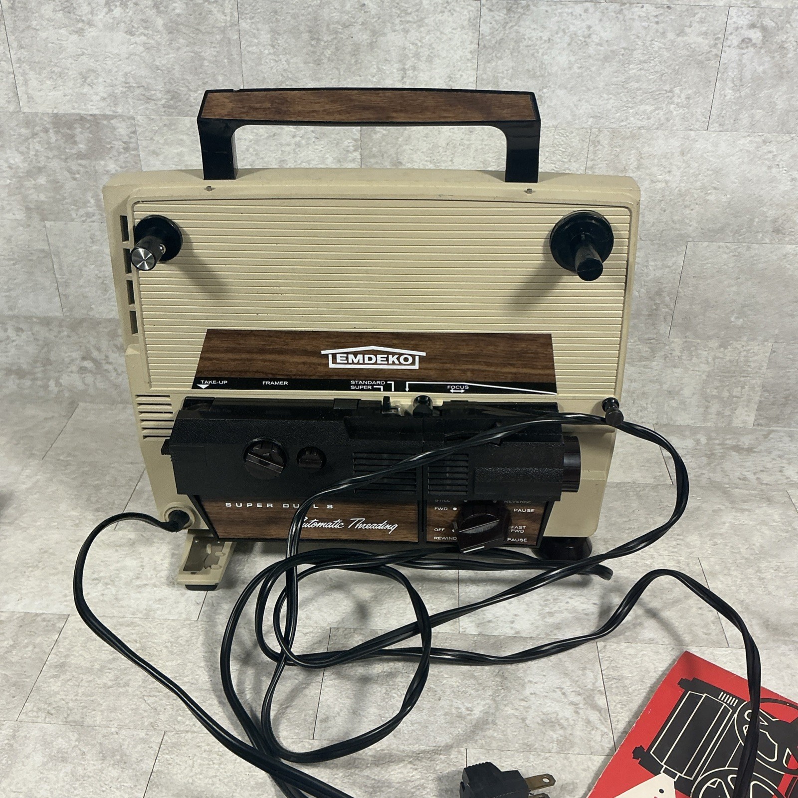 Super 8, EMDEKO Projector.EM-9000, Box & Instructions Tested Working