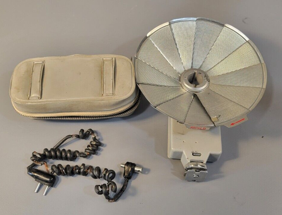 Vintage Anglo B.C.B. Miracle Power Flash Gun (Type-O) with Cord and Case
