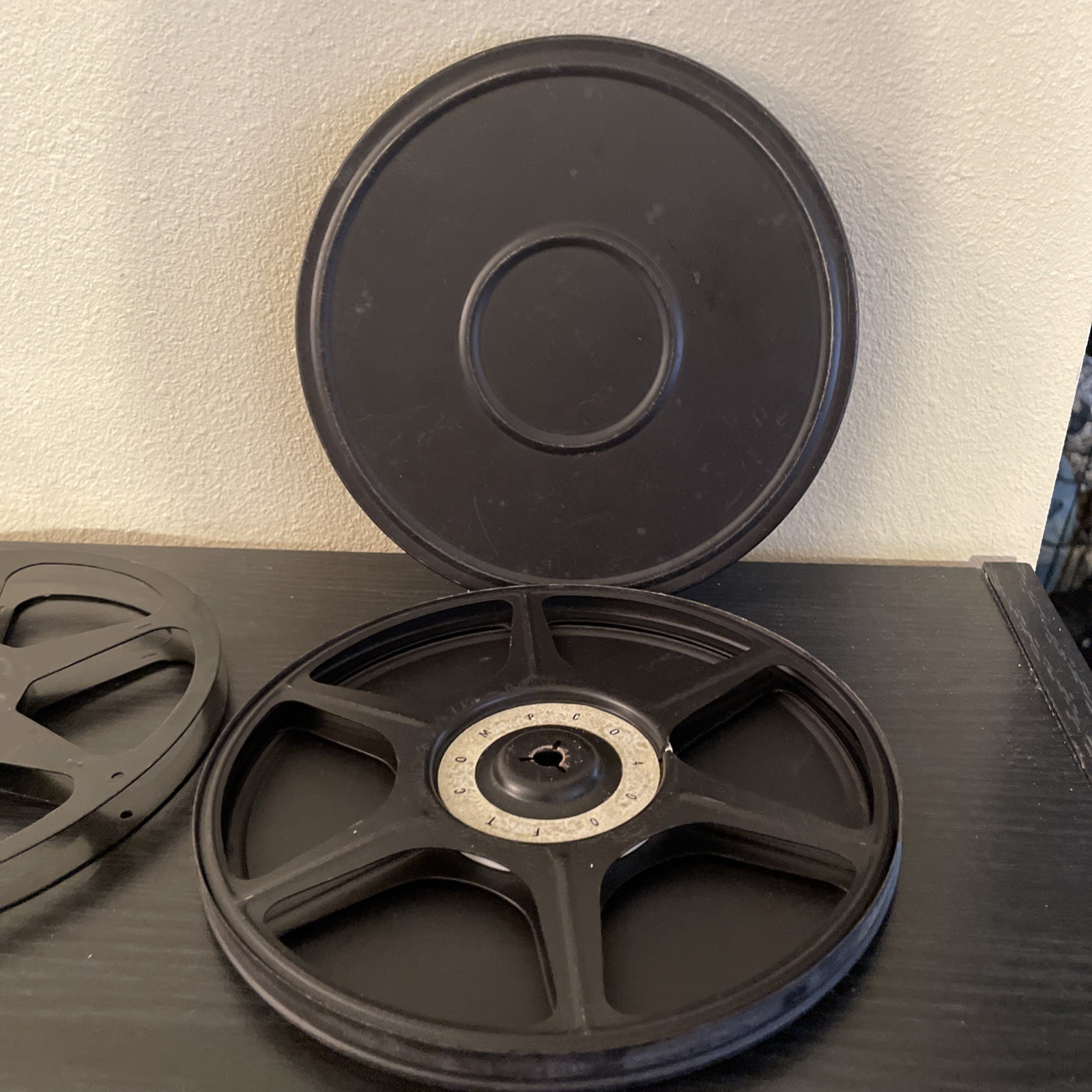 Lot Of 3- Vtg 7” 8mm Reels Metal & 1 Metal Case, Black & Tan Made USA Check Pics