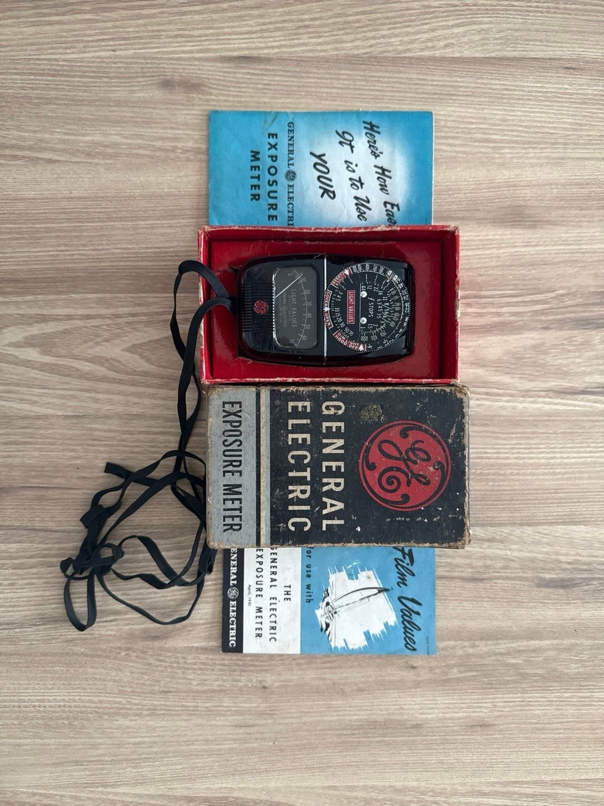 Vintage General Electric (GE) Light Exposure Meter DW-48