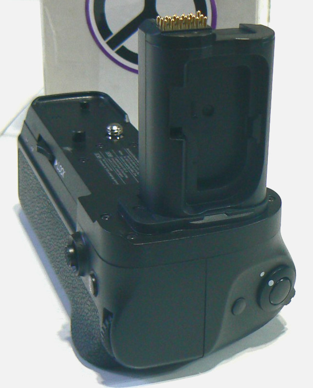 Neewer Power Battery Pack Grip Replacement for MB-N11 for Nikon Z611 / Z711