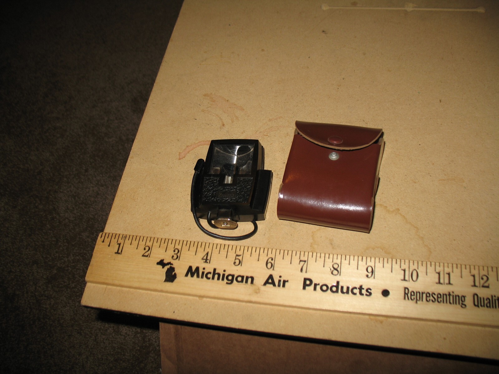 VTG NOS? KODAK CAMERA EKTAMITE FLASHOLDER WITH CASE VERY NICE
